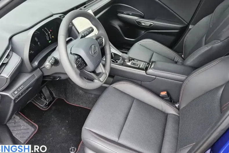 Lexus LBX din 2025 cu 3.500 km - oferta LEX239281 - foto 5
