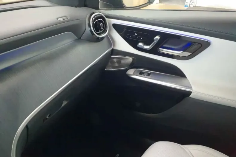 Mercedes-Benz GLC 300 (Clasa GLC) din 2023 cu 64.710 km - oferta MER239294 - foto 6
