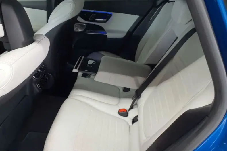 Mercedes-Benz GLC 300 (Clasa GLC) din 2023 cu 64.710 km - oferta MER239294 - foto 11