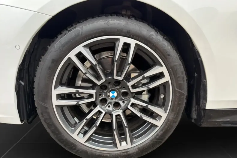 BMW 520 (Seria 5) din 2025 cu 25.668 km - oferta BMW239300 - foto 15