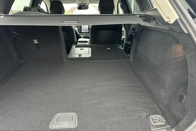 Volvo XC60 din 2022 cu 87.500 km - oferta VOL239310 - foto 19