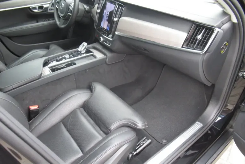 Volvo V90 Cross Country din 2023 cu 47.963 km - oferta VOL239312 - foto 13