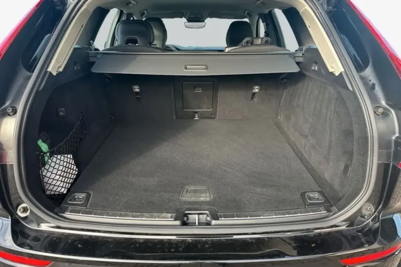 Volvo XC60 din 2022 cu 91.167 km - oferta VOL239321 - foto 7