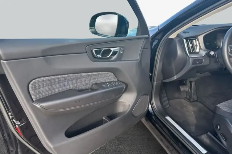 Volvo XC60 din 2022 cu 91.167 km - oferta VOL239321 - foto 14