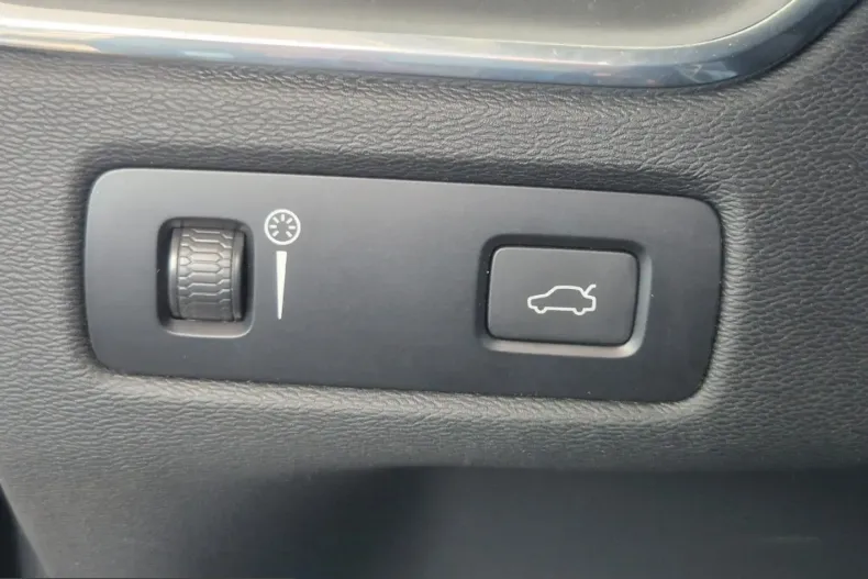 Volvo XC60 din 2021 cu 91.595 km - oferta VOL239322 - foto 27