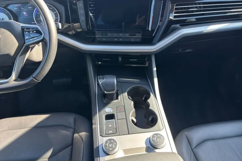 Volkswagen Touareg din 2021 cu 49.900 km - oferta VOL239332 - foto 11