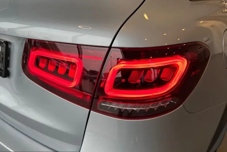 Mercedes-Benz GLC 220 (Clasa GLC) din 2021 cu 100.000 km - oferta MER239336 - foto 10