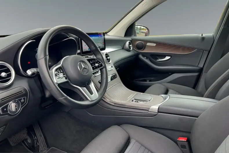 Mercedes-Benz GLC 220 (Clasa GLC) din 2021 cu 70.400 km - oferta MER239337 - foto 5