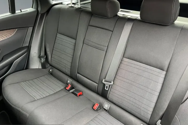 Mercedes-Benz GLC 220 (Clasa GLC) din 2021 cu 70.400 km - oferta MER239337 - foto 11