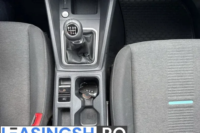 Ford Tourneo Connect din 2022 cu 151.587 km - oferta FOR239364 - foto 16