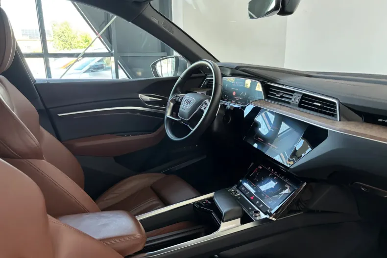 Audi e-tron din 2022 cu 92.400 km - oferta AUD239378 - foto 6