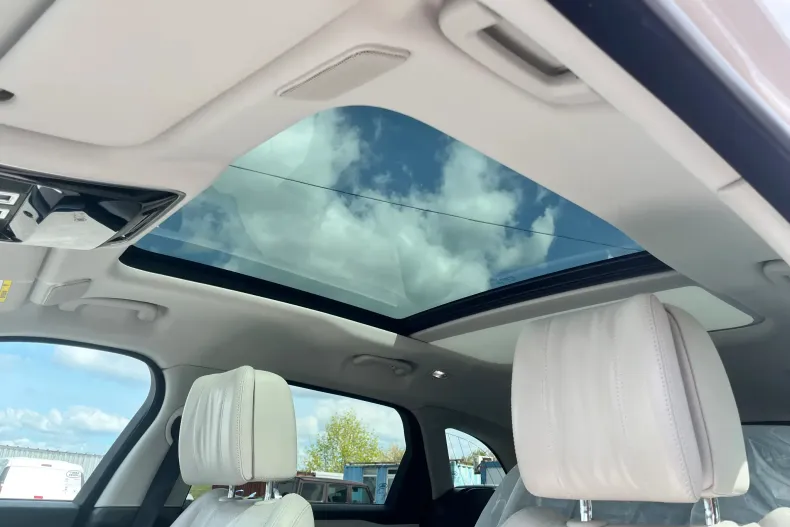 Land Rover Range Rover Velar din 2022 cu 94.189 km - oferta LAN239380 - foto 11