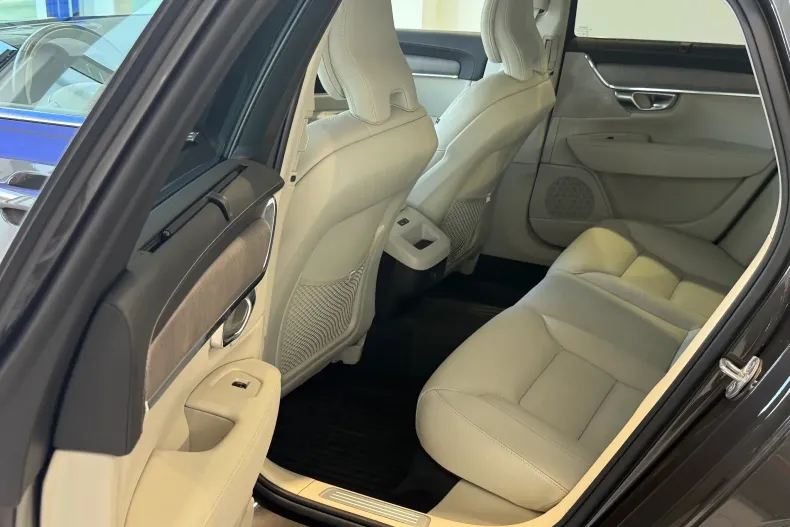 Volvo S90 din 2023 cu 11.000 km - oferta VOL239382 - foto 18
