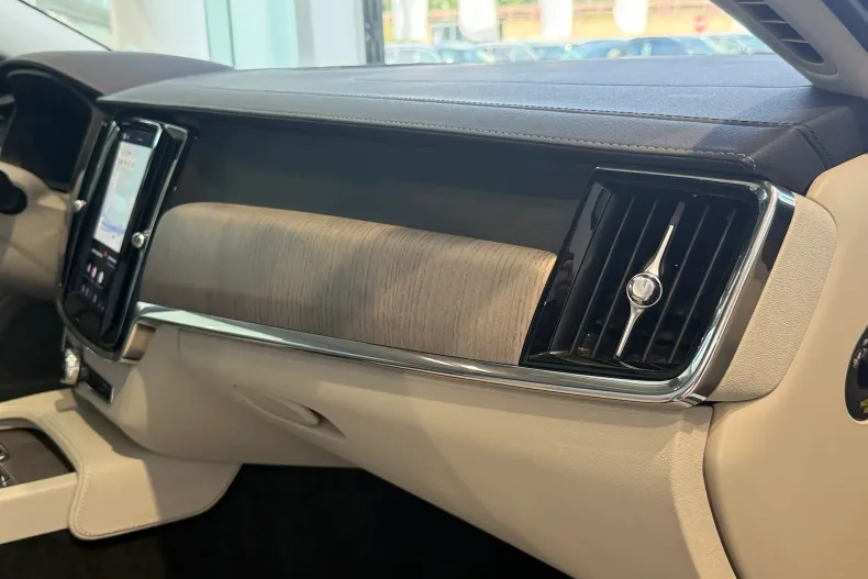 Volvo S90 din 2023 cu 11.000 km - oferta VOL239382 - foto 19