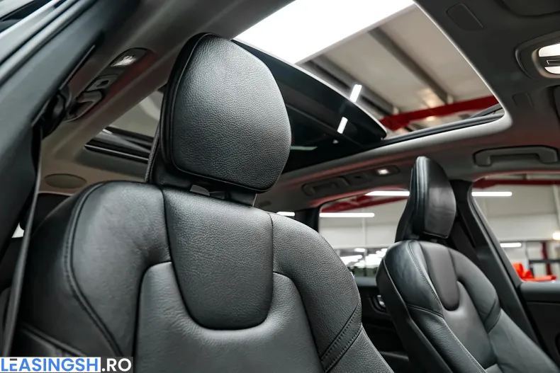 Volvo XC60 din 2021 cu 101.000 km - oferta VOL239386 - foto 8