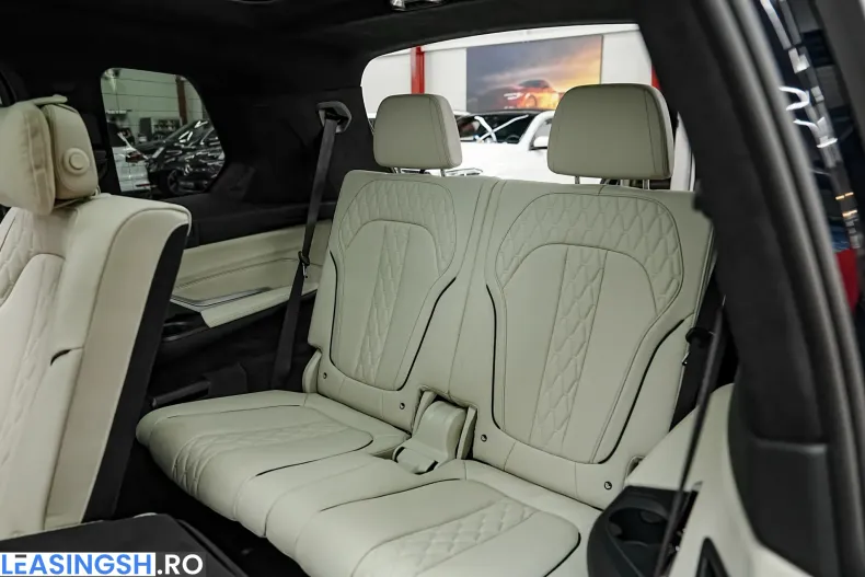 BMW X7 (Seria X) din 2023 cu 54.000 km - oferta BMW239387 - foto 8