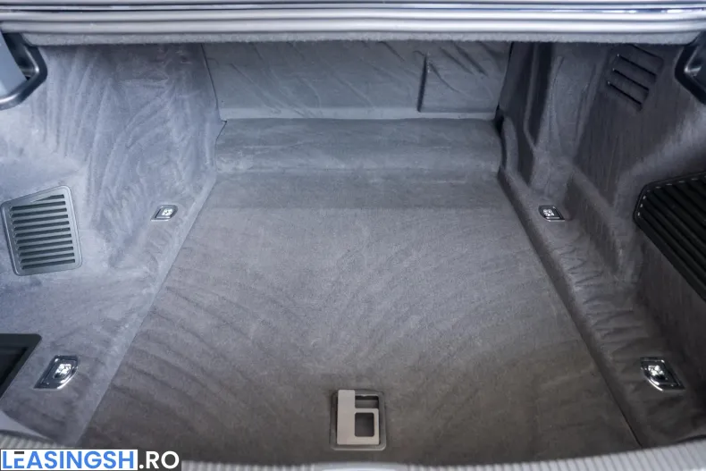 Audi A8 din 2023 cu 80.600 km - oferta AUD239396 - foto 17