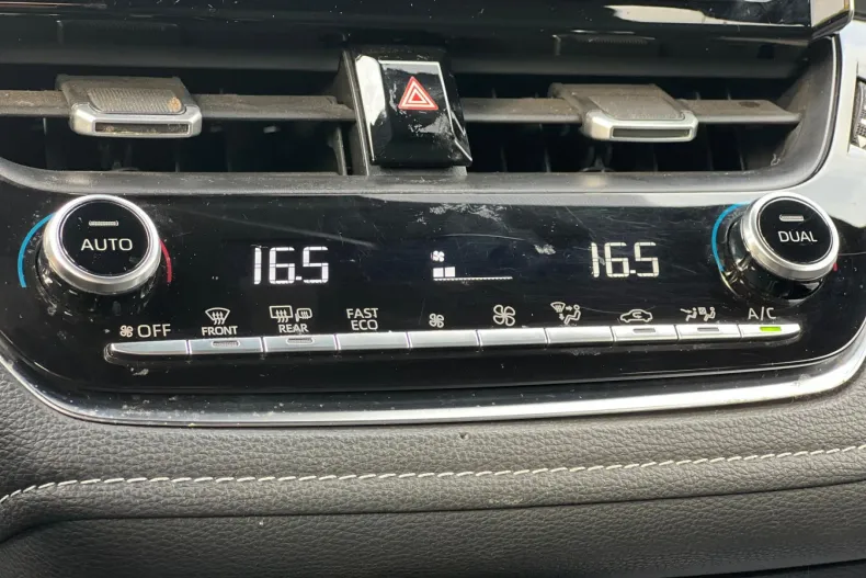 Toyota Corolla din 2021 cu 139.800 km - oferta TOY239400 - foto 6