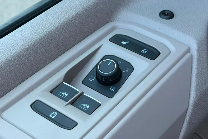 Volkswagen Multivan din 2026 cu 859 km - oferta VOL239418 - foto 13