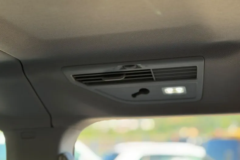 Volkswagen Multivan din 2026 cu 859 km - oferta VOL239418 - foto 18