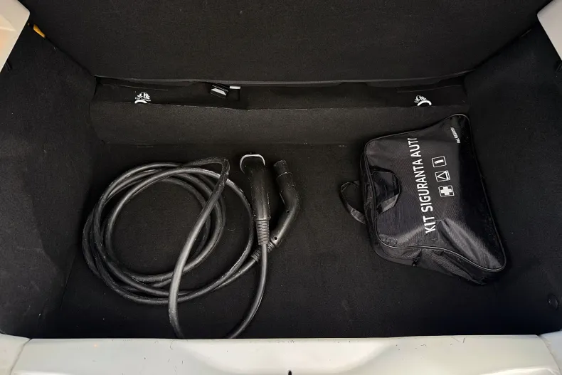 Renault ZOE din 2021 cu 35.000 km - oferta REN239419 - foto 23