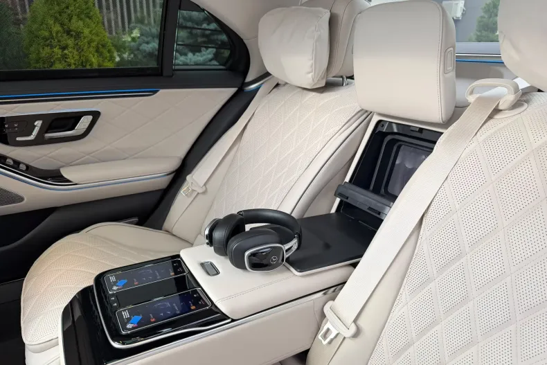 Mercedes-Benz S 450 (Clasa S) din 2026 cu 10 km - oferta MER239421 - foto 10