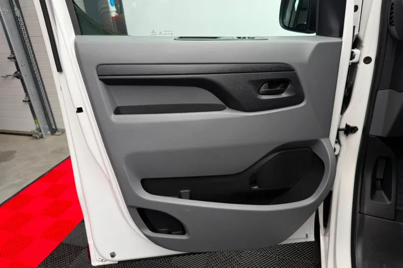 Opel Vivaro din 2022 cu 80.473 km - oferta OPE239422 - foto 19