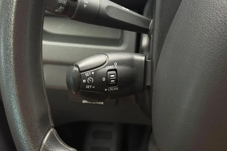 Opel Vivaro din 2022 cu 80.473 km - oferta OPE239422 - foto 25