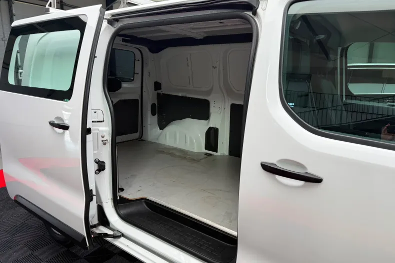 Opel Vivaro din 2022 cu 80.473 km - oferta OPE239422 - foto 34