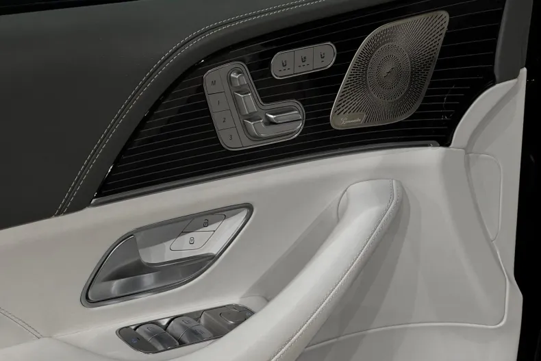 Mercedes-Benz GLS Maybach din 2021 cu 96.000 km - oferta MER239429 - foto 23