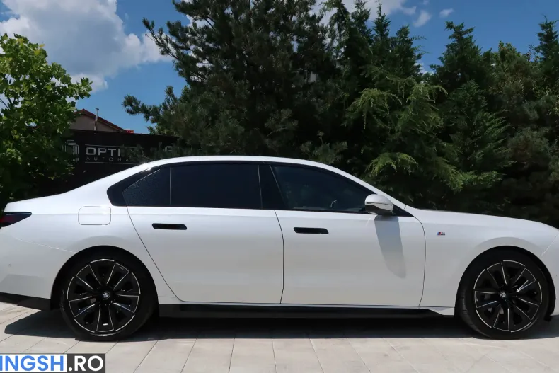 BMW 740d (Seria 7) din 2024 cu 27.042 km - oferta BMW239434 - foto 8