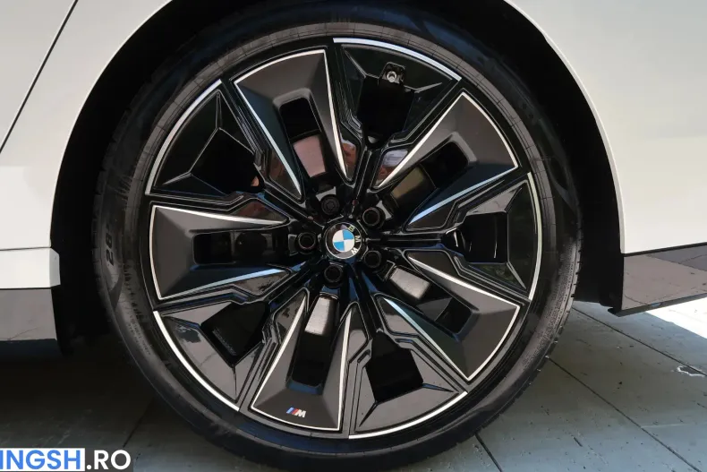 BMW 740d (Seria 7) din 2024 cu 27.042 km - oferta BMW239434 - foto 33