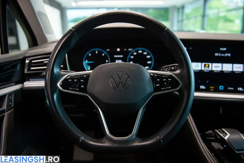Volkswagen Touareg din 2023 cu 55.000 km - oferta VOL239437 - foto 21