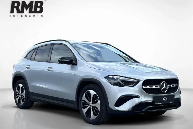 Mercedes-Benz GLA 220 (Clasa GLA) din 2026 cu 17 km - oferta MER239452 - foto 7