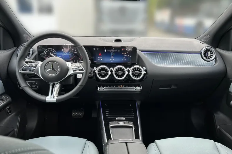 Mercedes-Benz GLA 220 (Clasa GLA) din 2026 cu 17 km - oferta MER239452 - foto 11
