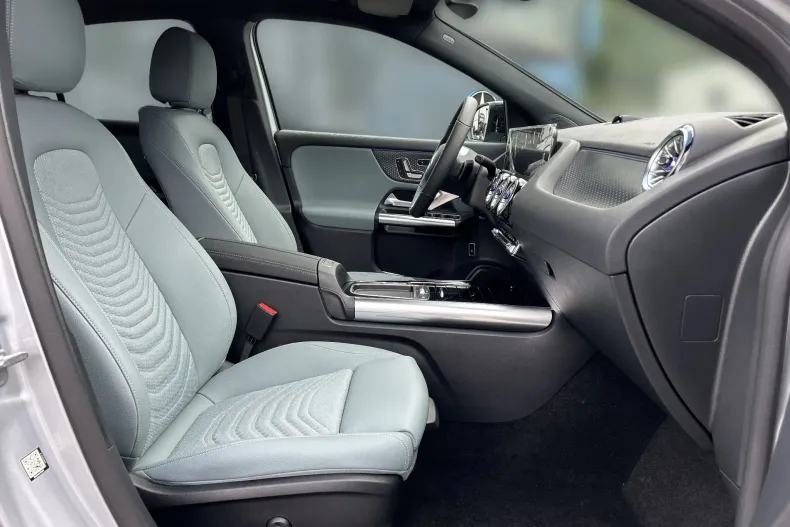 Mercedes-Benz GLA 220 (Clasa GLA) din 2026 cu 17 km - oferta MER239452 - foto 12