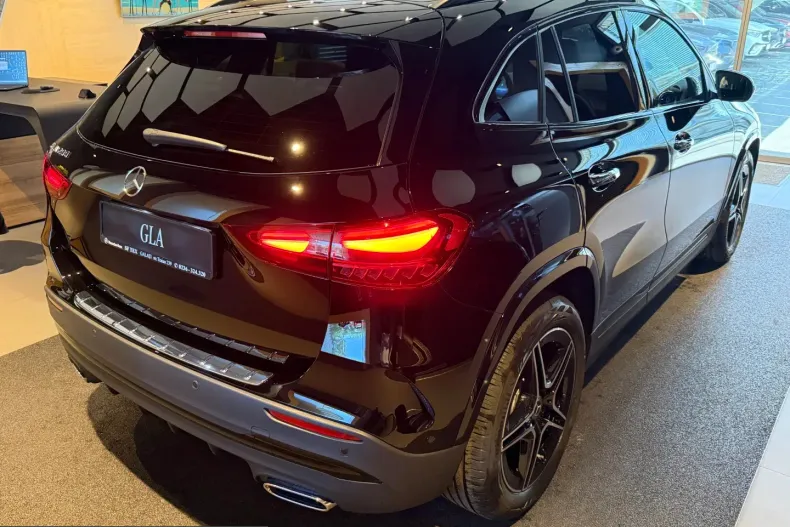 Mercedes-Benz GLA 200 (Clasa GLA) din 2026 cu 1 km - oferta MER239457 - foto 10