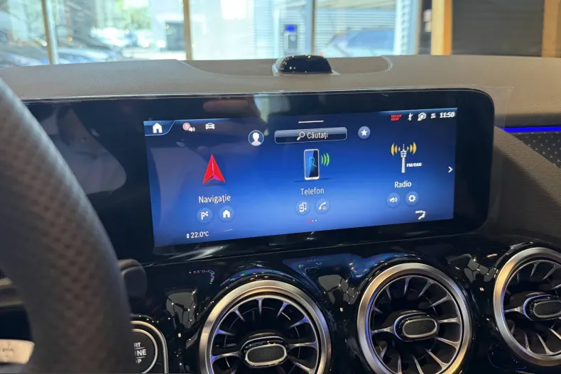 Mercedes-Benz GLA 200 (Clasa GLA) din 2026 cu 1 km - oferta MER239457 - foto 14