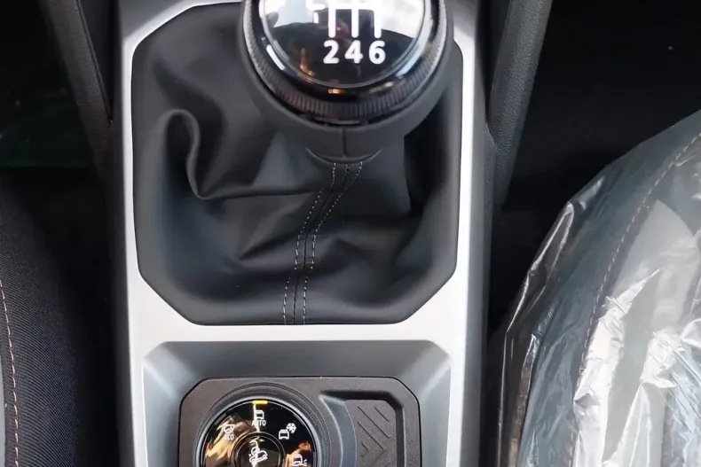 Dacia Duster din 2024 cu 6 km - oferta DAC239458 - foto 11
