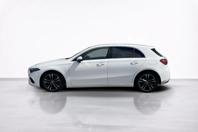 Mercedes-Benz A 180 (Clasa A) din 2023 cu 36.069 km - oferta MER239462 - foto 2