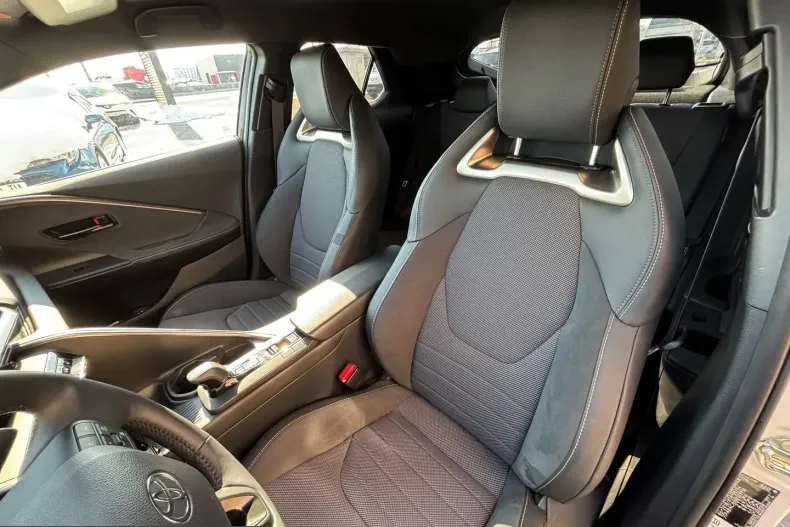 Toyota C-HR din 2024 cu 16.000 km - oferta TOY239463 - foto 13