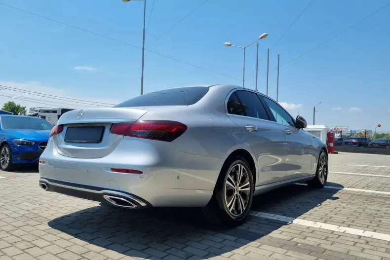 Mercedes-Benz E 220 (Clasa E) din 2020 cu 48.500 km - oferta MER239465 - foto 11