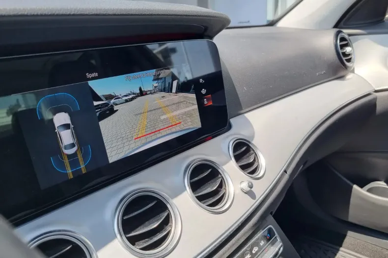 Mercedes-Benz E 220 (Clasa E) din 2020 cu 48.500 km - oferta MER239465 - foto 21