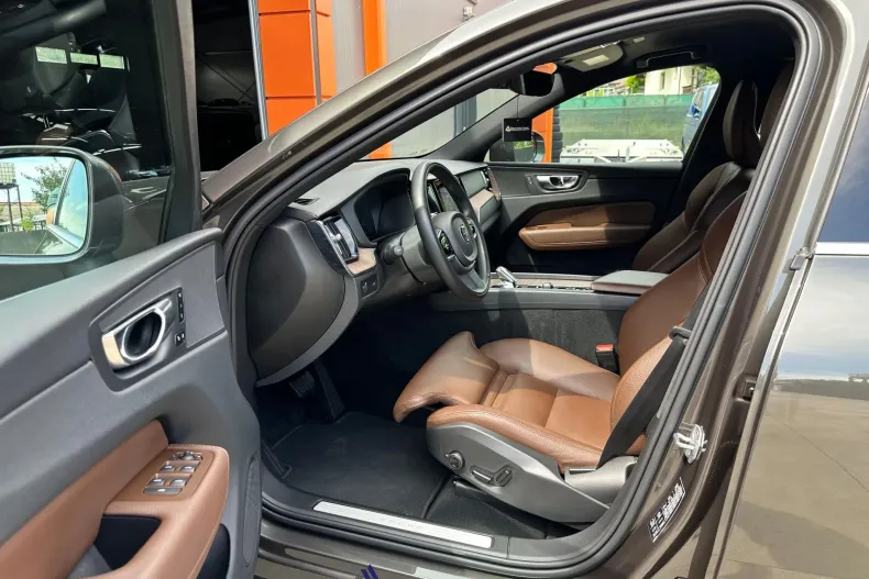 Volvo XC60 din 2021 cu 117.871 km - oferta VOL239466 - foto 5