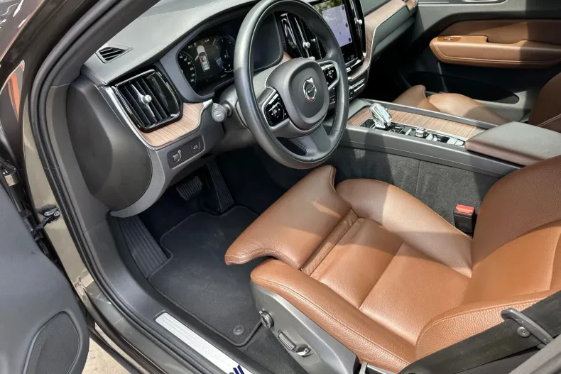 Volvo XC60 din 2021 cu 117.871 km - oferta VOL239466 - foto 6