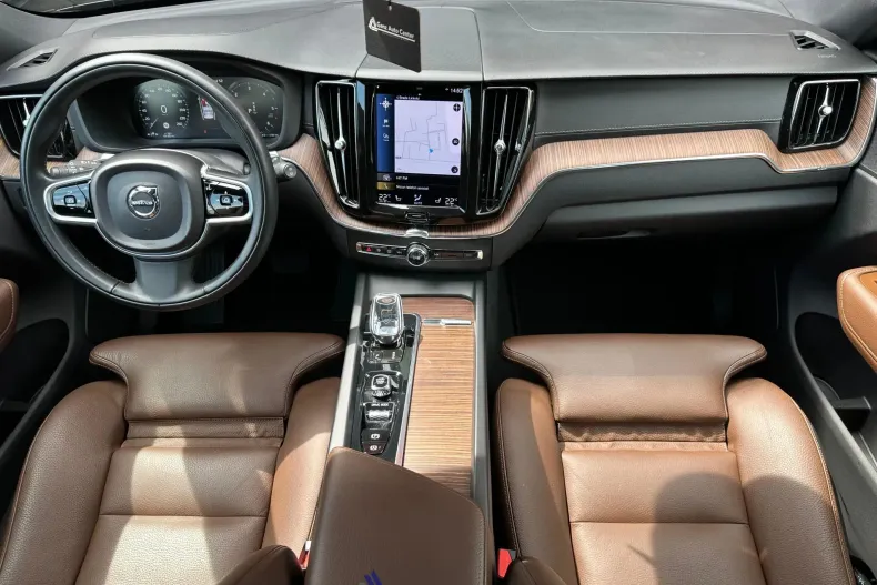 Volvo XC60 din 2021 cu 117.871 km - oferta VOL239466 - foto 10