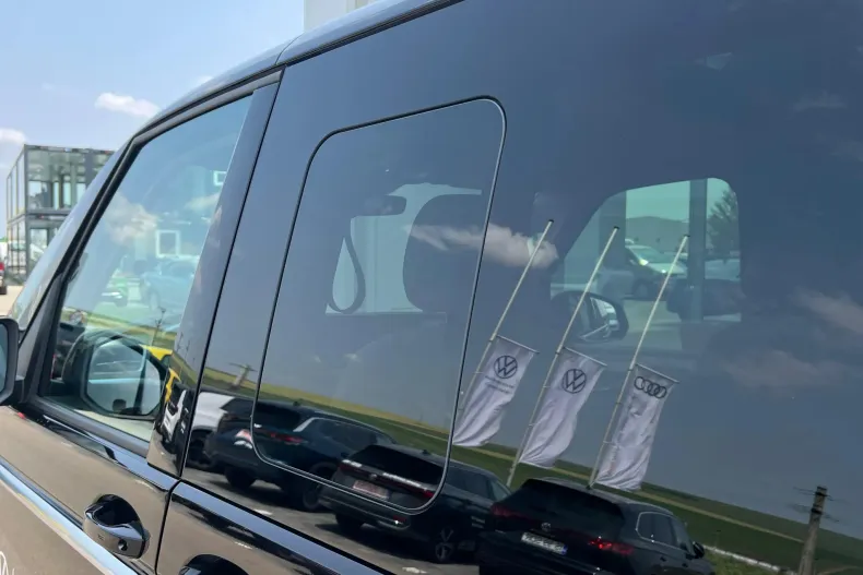 Volkswagen Multivan din 2024 cu 22.889 km - oferta VOL239474 - foto 9