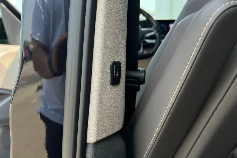 Volkswagen Multivan din 2024 cu 22.889 km - oferta VOL239474 - foto 12