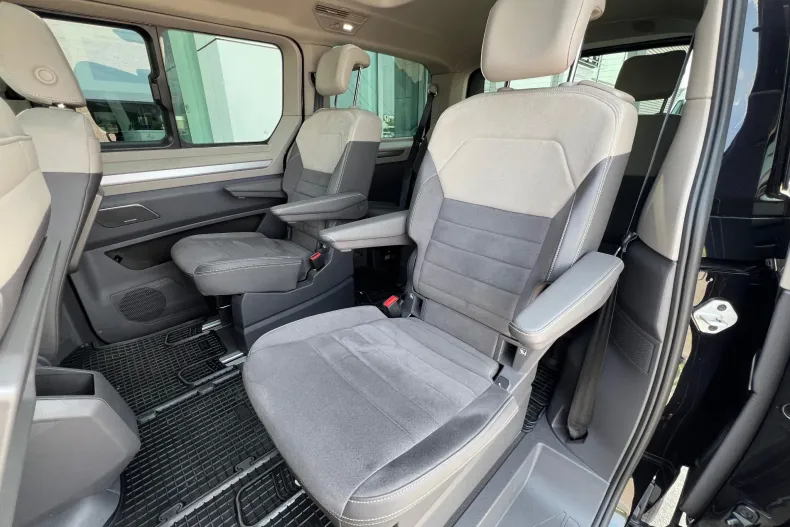 Volkswagen Multivan din 2024 cu 22.889 km - oferta VOL239474 - foto 13