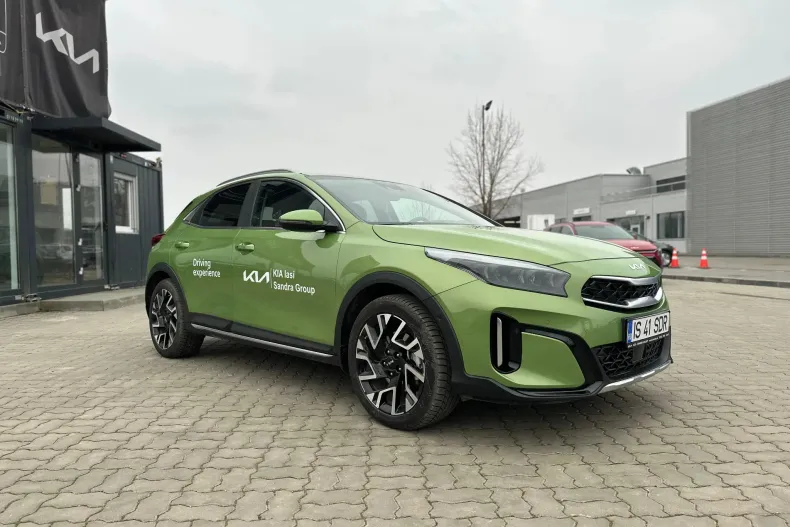 Kia XCeed din 2023 cu 14.100 km - oferta KIA239475 - foto 6